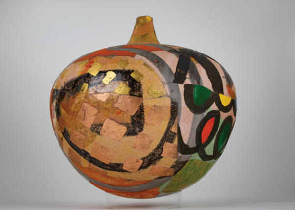 Rick Dillingham, Globe, 1993, kiln-fired earthenware, oxide washes, slips, glaze, metallic leaf enamel, 18 ½ x 19 ½ inches. Private Collection. Photograph by Orlando Dugi.