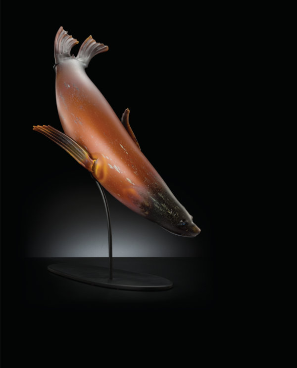 Raven Skyriver, Submerge, 2015. Offhand sculpted glass. Photograph by KP Studios and courtesy Raven Skyriver.