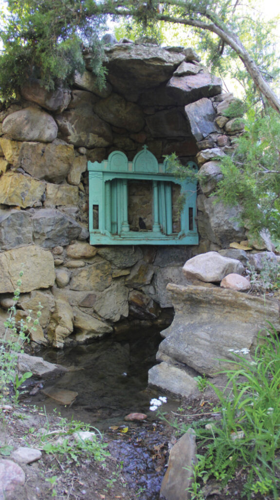 Kyle Maier, Shrine alongside the Acequia de la Muralla, 2020. Courtesy of the Historic Santa Fe Foundation.